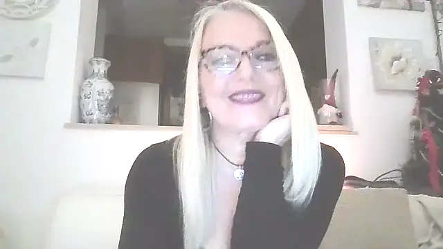 Snapshot of kikkastar chatting on 01/07/26, 08:33 kikkastar online show from 01/07/26, 08:33