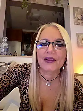 Snapshot of kikkastar chatting on 01/16/26, 08:57 kikkastar online show from 01/16/26, 08:57