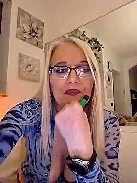 Snapshot of kikkastar chatting on 02/25/26, 08:40 kikkastar online show from 02/25/26, 08:40