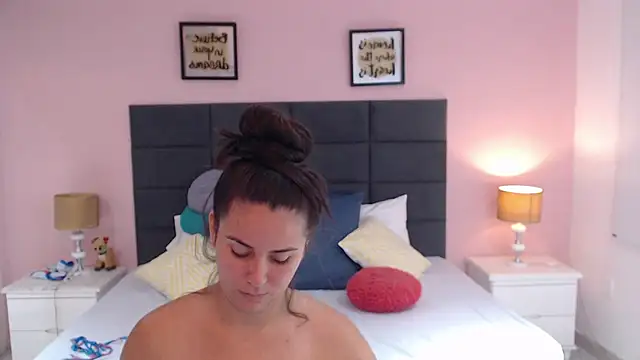 Snapshot of MadisonJenner chatting on 01/19/25, 02:59 MadisonJenner online show from 01/19/25, 02:59