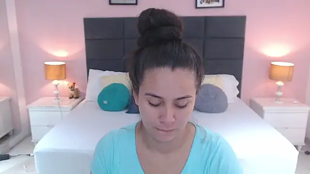 Snapshot of MadisonJenner chatting on 01/22/25, 11:23 MadisonJenner online show from 01/22/25, 11:23