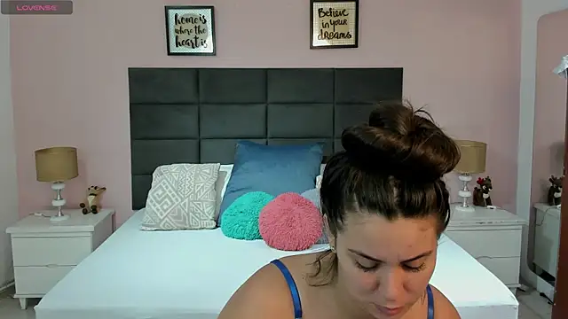 Snapshot of MadisonJenner chatting on 10/10/25, 10:47 MadisonJenner online show from 10/10/25, 10:47