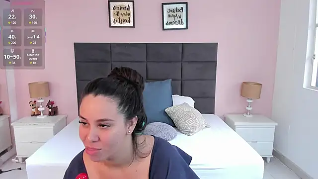 MadisonJenner online show from 12/15/25, 01:37