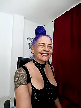 freyadevil333 online show from 09/28/25, 10:37