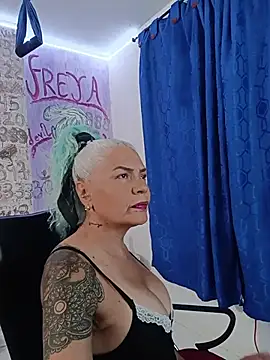 freyadevil333 online show from 06/14/26, 04:36