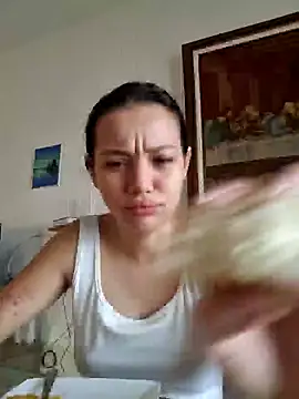 Snapshot of Angela_hank2 chatting on 12/15/25, 11:47 Angela hank2 online show from 12/15/25, 11:47