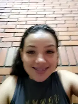 Snapshot of Angela_hank2 chatting on 02/17/26, 12:18 Angela hank2 online show from 02/17/26, 12:18