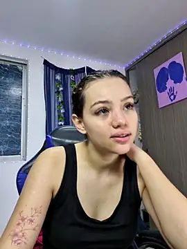 Snapshot of Angela_hank2 chatting on 02/25/26, 04:38 Angela hank2 online show from 02/25/26, 04:38