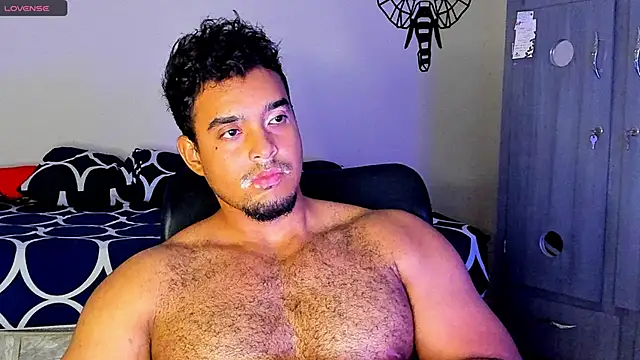 Snapshot of Big_furry_bear13 chatting on 01/31/25, 09:16 Big furry bear13 online show from 01/31/25, 09:16