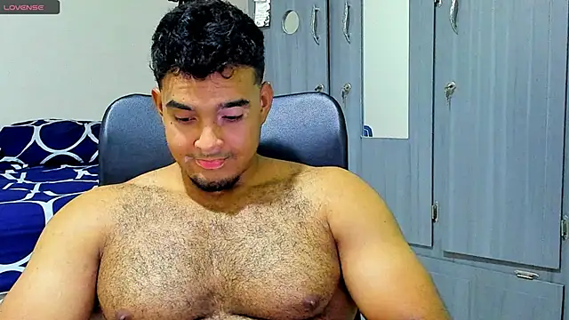 Snapshot of Big_furry_bear13 chatting on 02/04/25, 06:14 Big furry bear13 online show from 02/04/25, 06:14