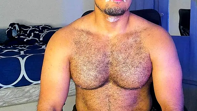 Snapshot of Big_furry_bear13 chatting on 03/19/25, 07:40 Big furry bear13 online show from 03/19/25, 07:40