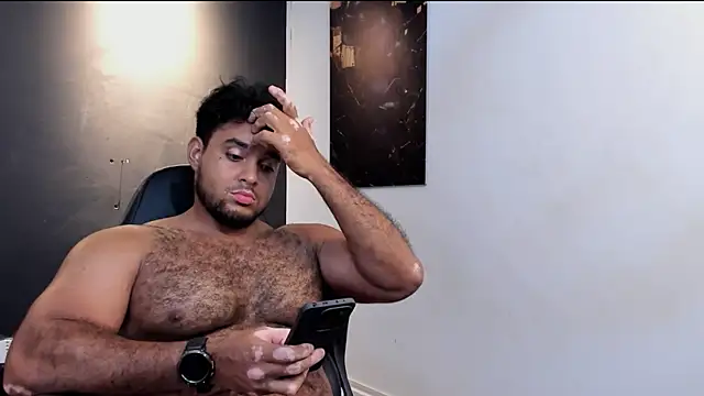 Snapshot of Big_furry_bear13 chatting on 03/17/26, 06:17 Big furry bear13 online show from 03/17/26, 06:17