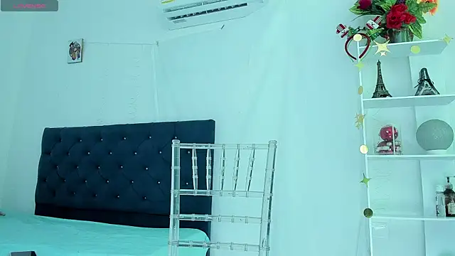 angela santana  online show from 01/06/25, 07:35