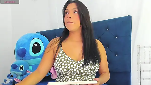 angela santana  online show from 01/22/25, 05:38