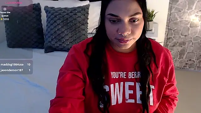 angela santana  online show from 11/07/25, 05:57