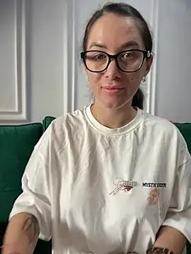 HotXMom online show from 03/04/26, 07:25