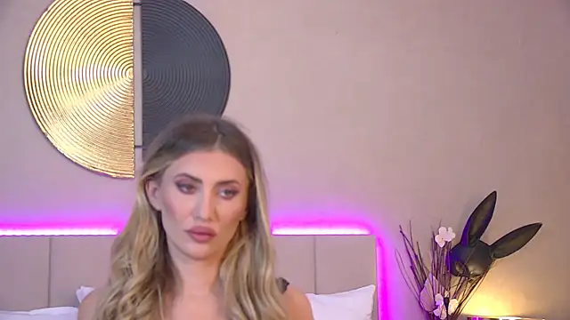 EvellineClaire online show from 10/11/25, 08:35