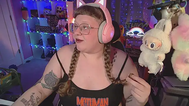 Snapshot of FatVeronica chatting on 01/18/26, 07:01 FatVeronica online show from 01/18/26, 07:01