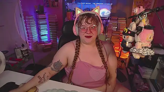 Snapshot of FatVeronica chatting on 08/08/26, 07:27 FatVeronica online show from 08/08/26, 07:27