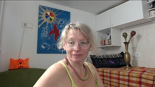 Snapshot of Zosya1111 chatting on 01/22/25, 01:53 Zosya1111 online show from 01/22/25, 01:53