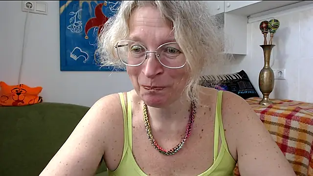 Snapshot of Zosya1111 chatting on 02/07/25, 01:22 Zosya1111 online show from 02/07/25, 01:22