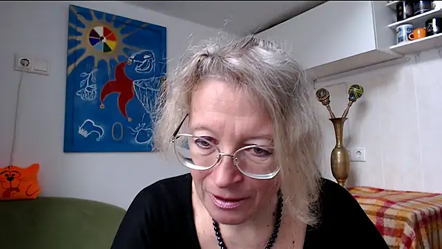 Snapshot of Zosya1111 chatting on 03/05/25, 10:33 Zosya1111 online show from 03/05/25, 10:33