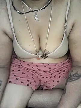 Snapshot of negatamil chatting on 12/16/24, 07:43 negatamil online show from 12/16/24, 07:43