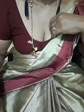 Snapshot of negatamil chatting on 11/12/25, 04:40 negatamil online show from 11/12/25, 04:40