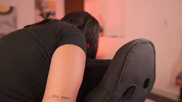 SheylaBakerr online show from 11/20/25, 10:37