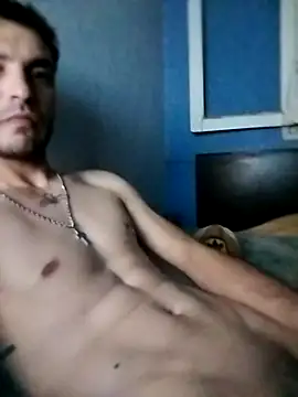 Snapshot of EmeEme11 chatting on 01/29/25, 04:26 EmeEme11 online show from 01/29/25, 04:26