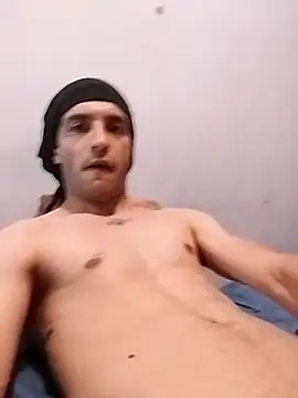 Snapshot of EmeEme11 chatting on 10/27/25, 05:44 EmeEme11 online show from 10/27/25, 05:44