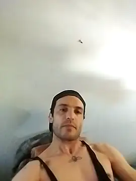 Snapshot of EmeEme11 chatting on 11/18/25, 06:34 EmeEme11 online show from 11/18/25, 06:34