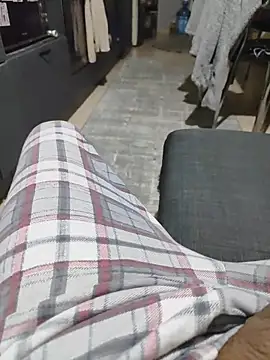 Snapshot of ertance40 chatting on 12/21/25, 05:03 ertance40 online show from 12/21/25, 05:03