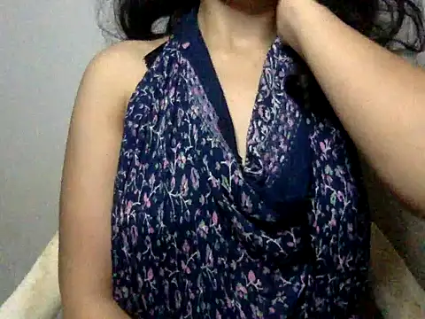 Snapshot of supercutecouples chatting on 04/06/26, 05:47 supercutecouples online show from 04/06/26, 05:47