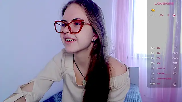 Snapshot of Sarah_HS chatting on 02/03/26, 06:22 Sarah HS online show from 02/03/26, 06:22