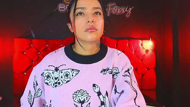 Snapshot of foxxy_nasty chatting on 02/15/25, 05:07 foxxy nasty online show from 02/15/25, 05:07