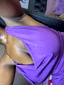 Snapshot of Candy-Heart chatting on 11/10/25, 09:14 Candy-Heart online show from 11/10/25, 09:14