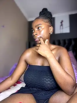 Snapshot of Candy-Heart chatting on 12/21/25, 11:50 Candy-Heart online show from 12/21/25, 11:50