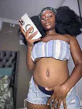 Snapshot of Candy-Heart chatting on 02/13/26, 07:43 Candy-Heart online show from 02/13/26, 07:43