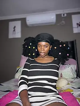 Snapshot of Candy-Heart chatting on 03/15/26, 09:21 Candy-Heart online show from 03/15/26, 09:21