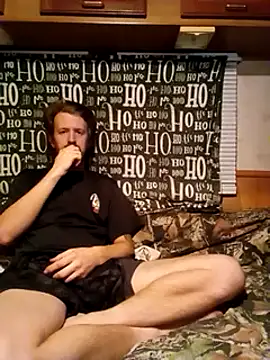 Snapshot of hothippie420 chatting on 12/28/24, 12:47 hothippie420 online show from 12/28/24, 12:47