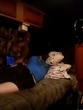 Snapshot of hothippie420 chatting on 09/18/25, 05:53 hothippie420 online show from 09/18/25, 05:53