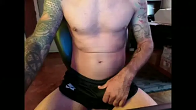 Snapshot of rumplstink chatting on 04/20/26, 11:35 rumplstink online show from 04/20/26, 11:35