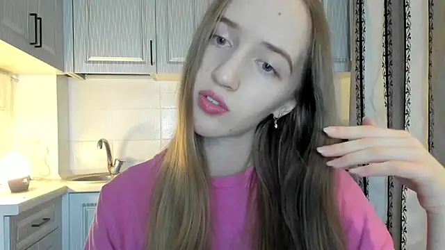 Snapshot of leslie_my_lovee chatting on 11/17/25, 07:52 leslie my lovee online show from 11/17/25, 07:52