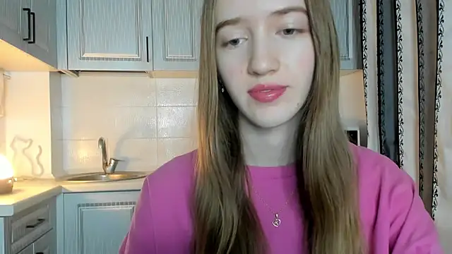 Snapshot of leslie_my_lovee chatting on 11/21/25, 01:59 leslie my lovee online show from 11/21/25, 01:59