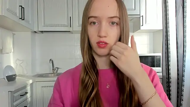 Snapshot of leslie_my_lovee chatting on 11/23/25, 08:03 leslie my lovee online show from 11/23/25, 08:03