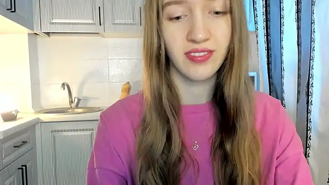 Snapshot of leslie_my_lovee chatting on 12/20/25, 09:16 leslie my lovee online show from 12/20/25, 09:16