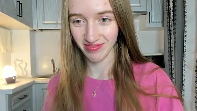 Snapshot of leslie_my_lovee chatting on 04/13/26, 05:40 leslie my lovee online show from 04/13/26, 05:40