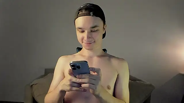 Snapshot of marcusmit chatting on 01/15/25, 09:20 marcusmit online show from 01/15/25, 09:20