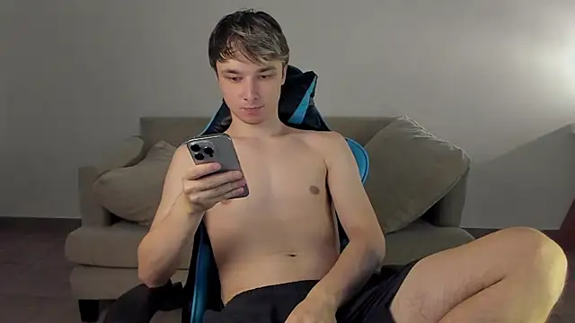 Snapshot of marcusmit chatting on 01/23/25, 06:45 marcusmit online show from 01/23/25, 06:45